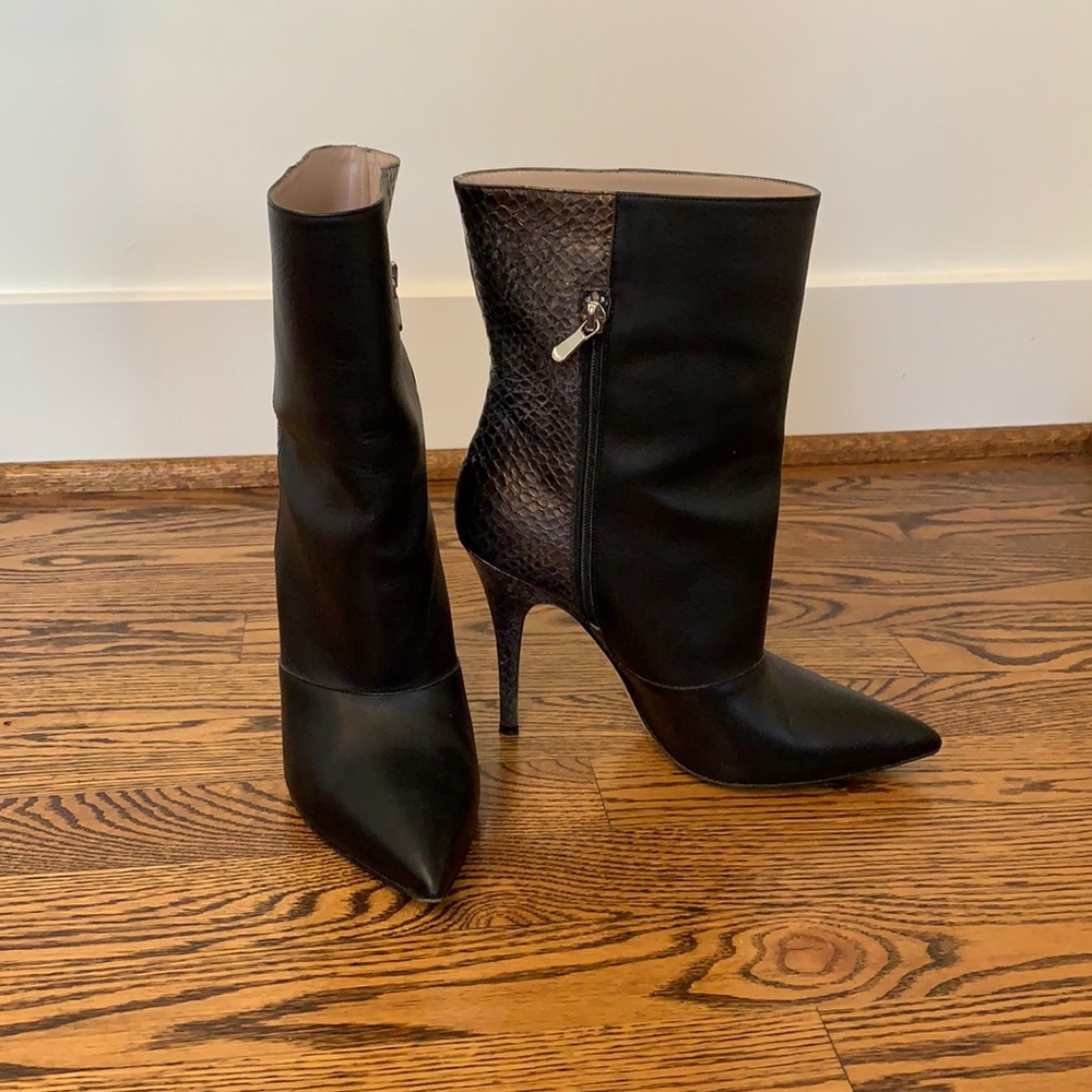 Emerson Fry black/copper snakeskin boot. Size 38
